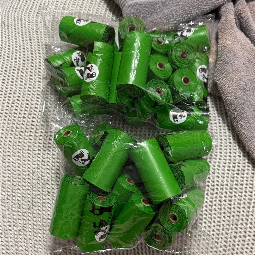 Green Dog Waste Bags (33)